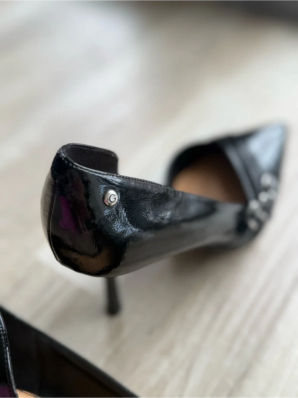 GBG Los Angeles sleek pointed